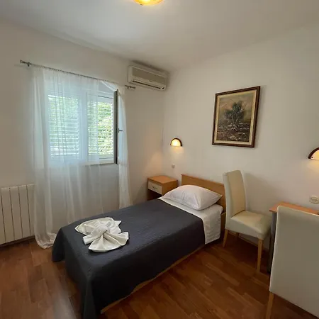 Blue Oasis Bedroom 4 코츌라